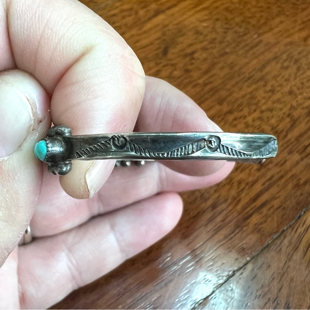 Old Pawn Native American Zuni Turquoise Petite Point Sterling Silver Cuff - Picture 11 of 16